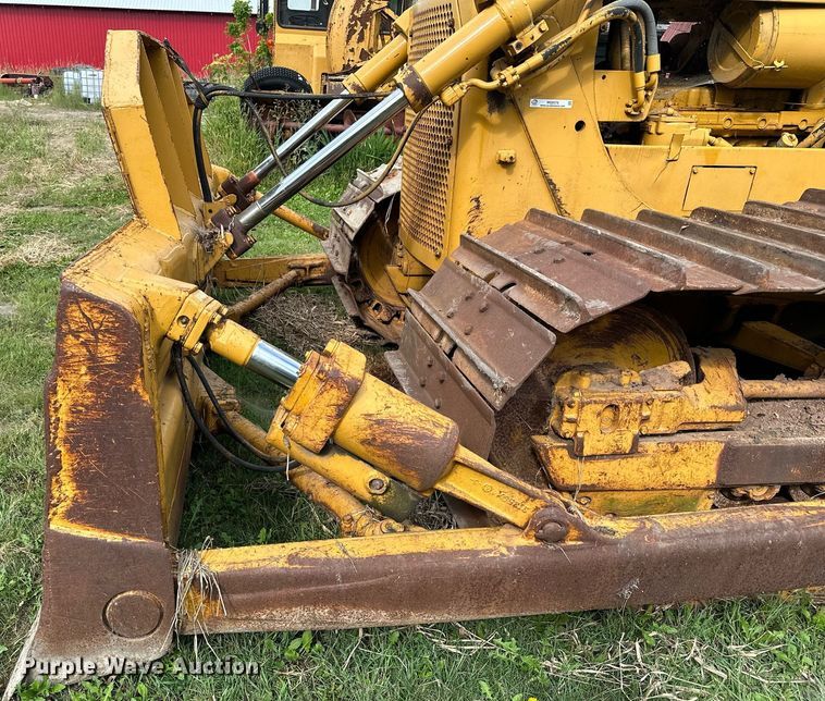 image for item MQ9376 1978 Caterpillar D6D  dozer