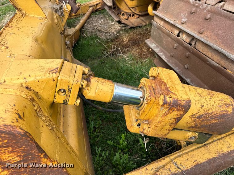 image for item MQ9376 1978 Caterpillar D6D  dozer