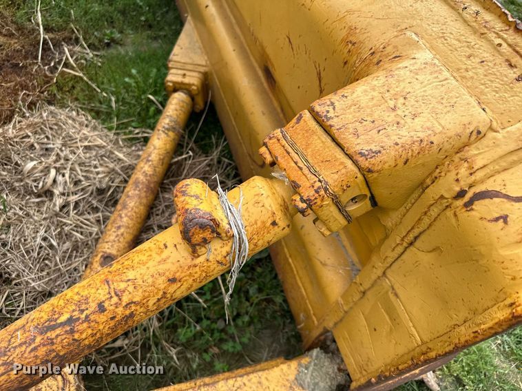 image for item MQ9376 1978 Caterpillar D6D  dozer