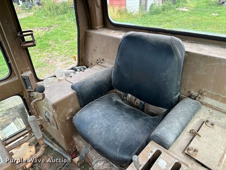 image for item MQ9376 1978 Caterpillar D6D  dozer