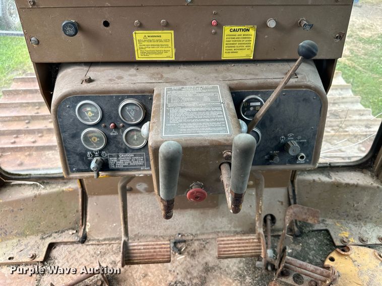 image for item MQ9376 1978 Caterpillar D6D  dozer