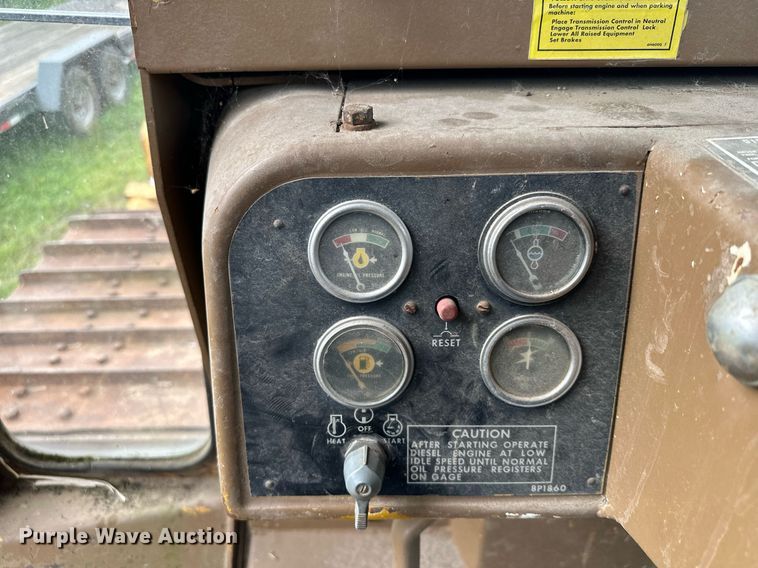 image for item MQ9376 1978 Caterpillar D6D  dozer