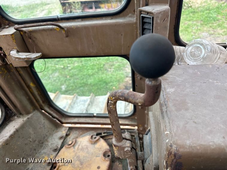 image for item MQ9376 1978 Caterpillar D6D  dozer