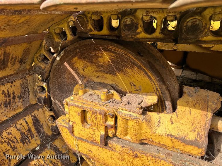 image for item MQ9376 1978 Caterpillar D6D  dozer