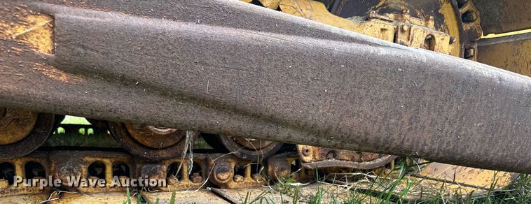 image for item MQ9376 1978 Caterpillar D6D  dozer