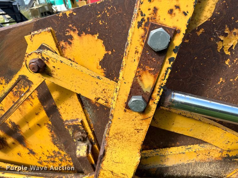 image for item MQ9378 Midland Manufacturing M86  scraper