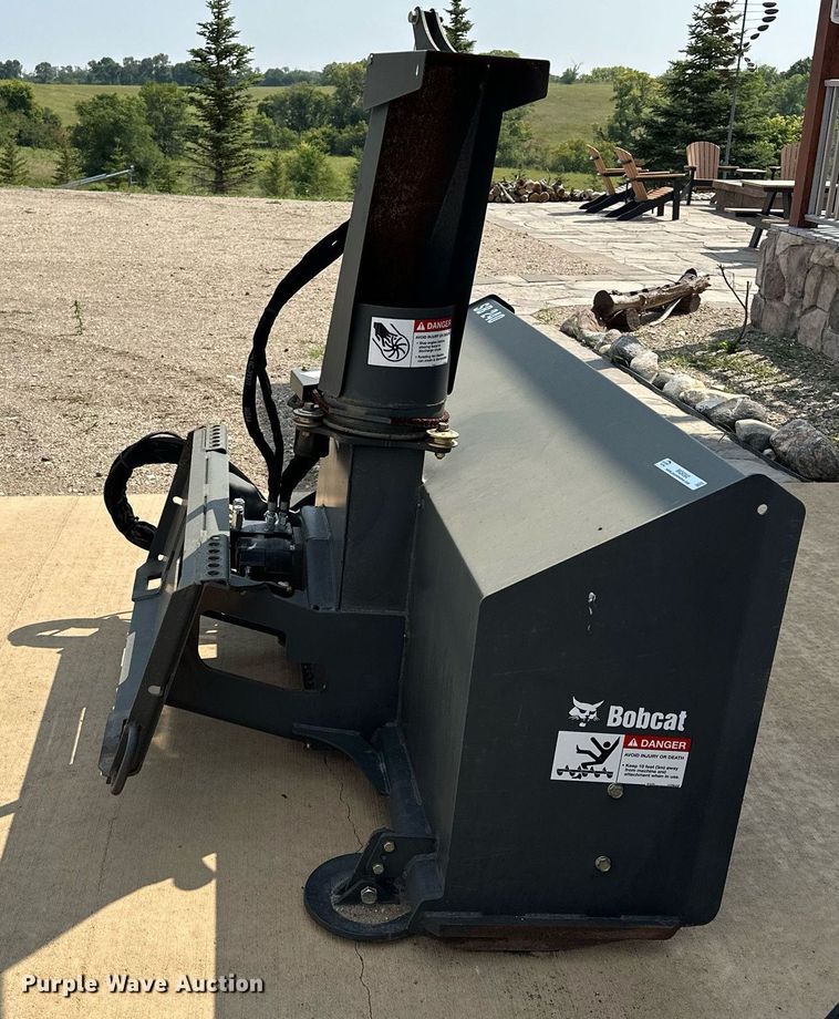 image for item MQ9382 2014 Bobcat SB240X 72  skid steer snow blower
