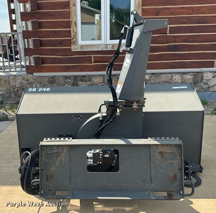image for item MQ9382 2014 Bobcat SB240X 72  skid steer snow blower