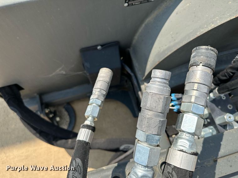 image for item MQ9382 2014 Bobcat SB240X 72  skid steer snow blower