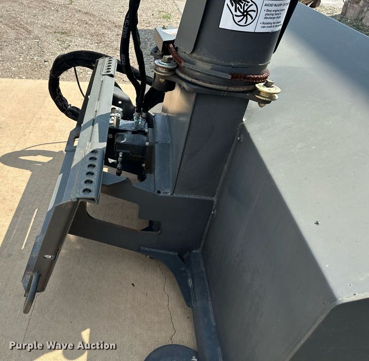 image for item MQ9382 2014 Bobcat SB240X 72  skid steer snow blower