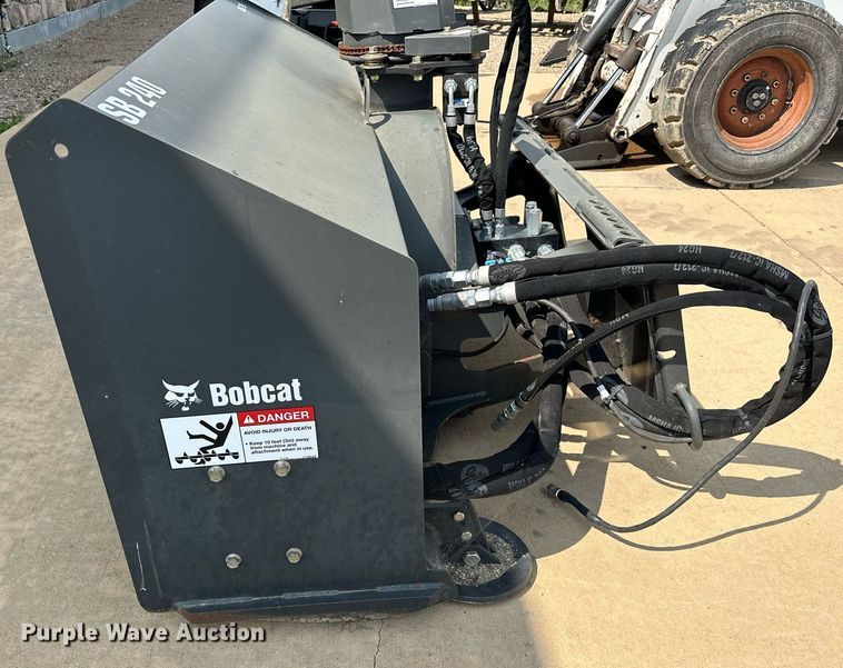 image for item MQ9382 2014 Bobcat SB240X 72  skid steer snow blower