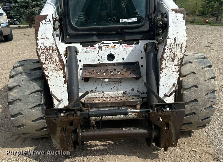 image for item MQ9384 2004 Bobcat S250  skid steer loader