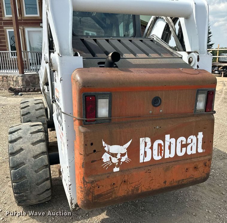 image for item MQ9384 2004 Bobcat S250  skid steer loader