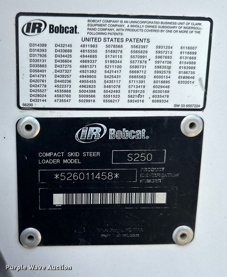 image for item MQ9384 2004 Bobcat S250  skid steer loader