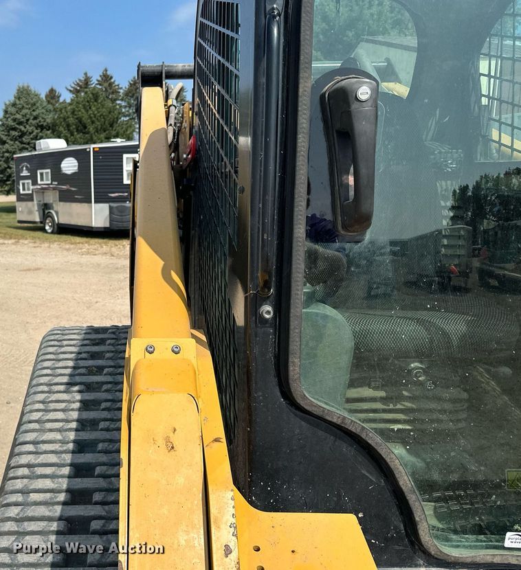 image for item MQ9387 2020 Caterpillar 299D3  tracked skid steer loader