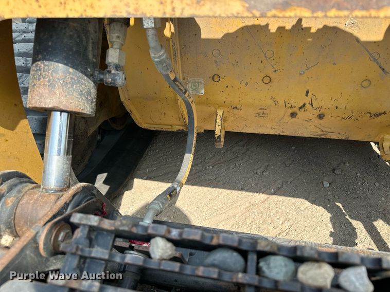 image for item MQ9387 2020 Caterpillar 299D3  tracked skid steer loader