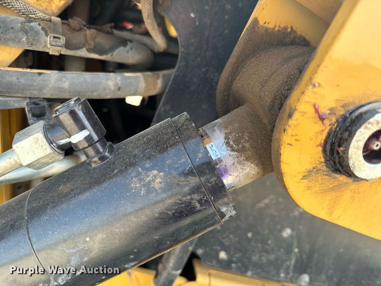 image for item MQ9387 2020 Caterpillar 299D3  tracked skid steer loader