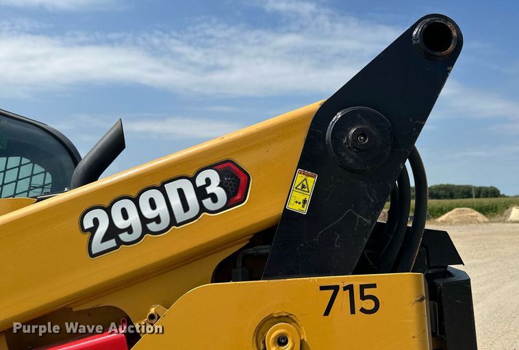 image for item MQ9387 2020 Caterpillar 299D3  tracked skid steer loader