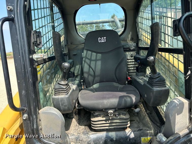 image for item MQ9387 2020 Caterpillar 299D3  tracked skid steer loader