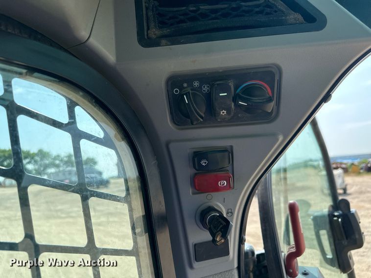 image for item MQ9387 2020 Caterpillar 299D3  tracked skid steer loader