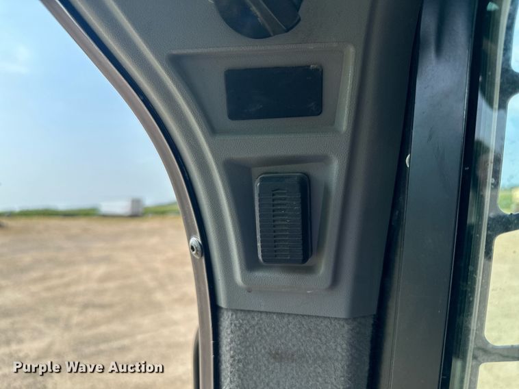 image for item MQ9387 2020 Caterpillar 299D3  tracked skid steer loader