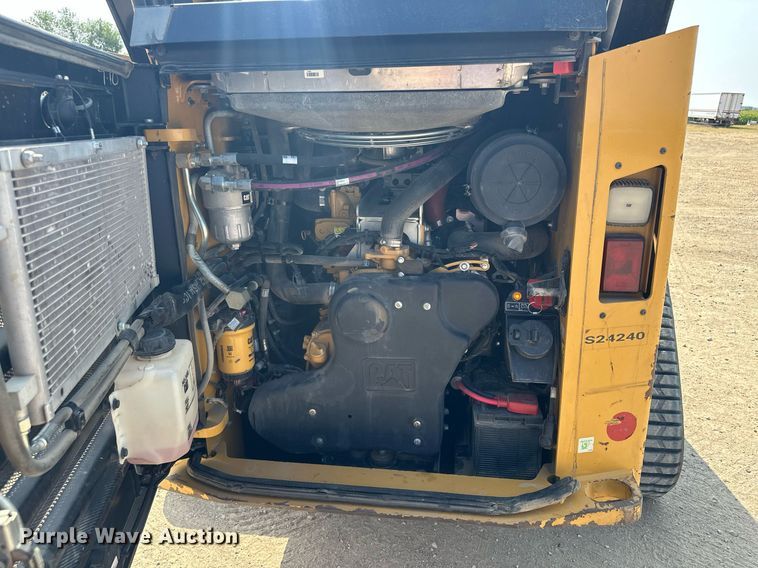 image for item MQ9387 2020 Caterpillar 299D3  tracked skid steer loader