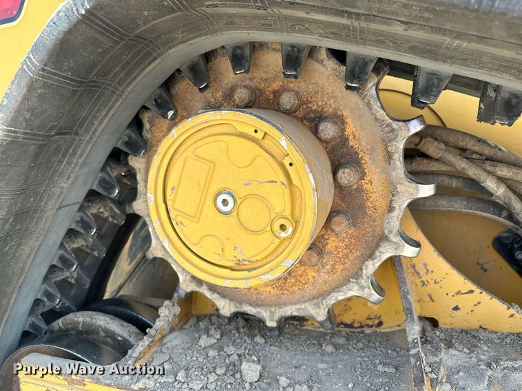 image for item MQ9387 2020 Caterpillar 299D3  tracked skid steer loader