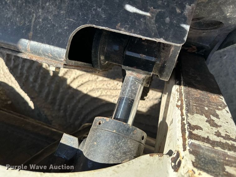 image for item MQ9388 2015 Terex PT-110  tracked skid steer loader