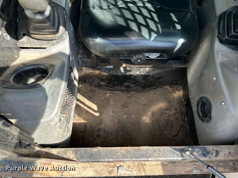 image for item MQ9388 2015 Terex PT-110  tracked skid steer loader