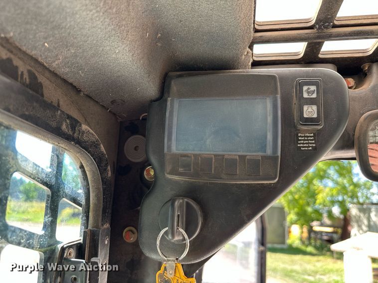 image for item MQ9388 2015 Terex PT-110  tracked skid steer loader