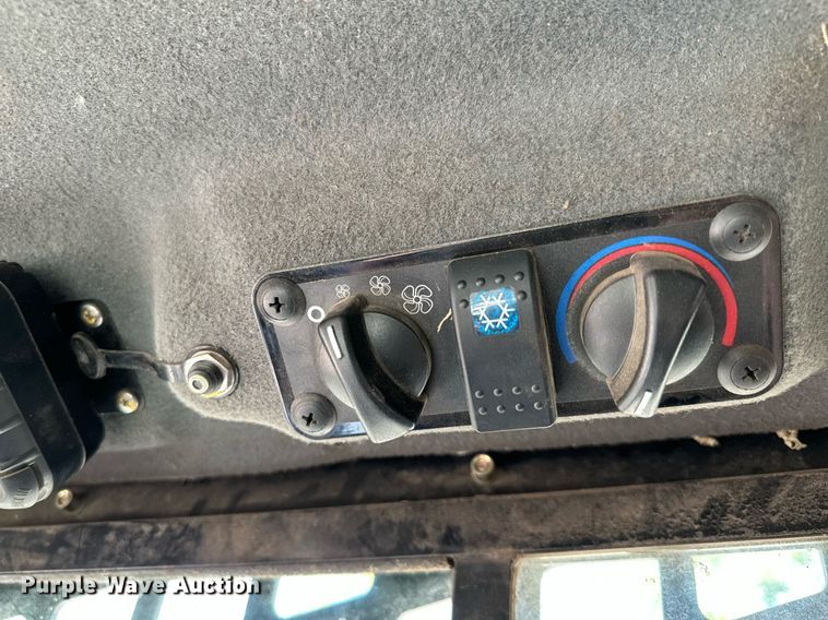 image for item MQ9388 2015 Terex PT-110  tracked skid steer loader