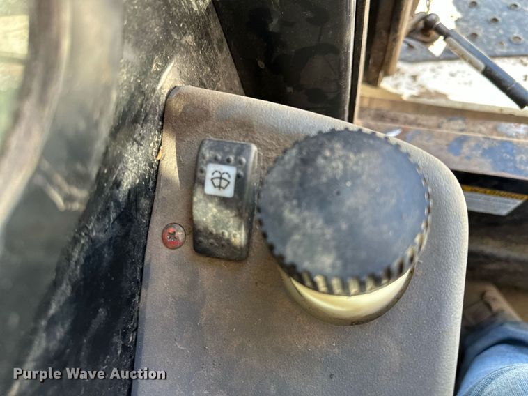 image for item MQ9388 2015 Terex PT-110  tracked skid steer loader