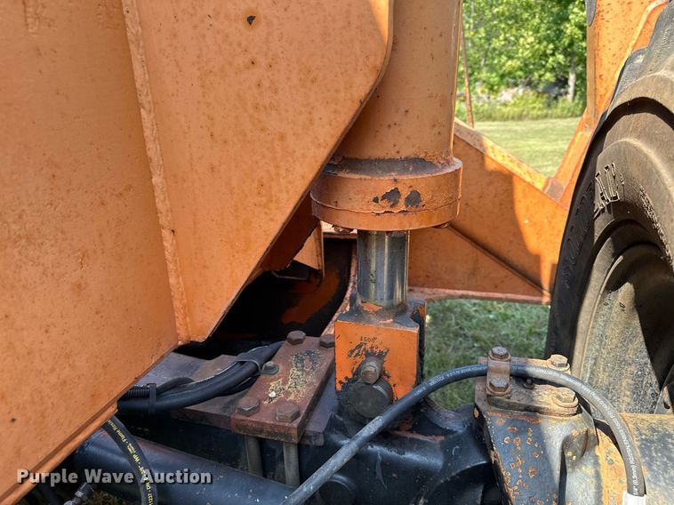 image for item MQ9391 Lull 1044C-54 telehandler