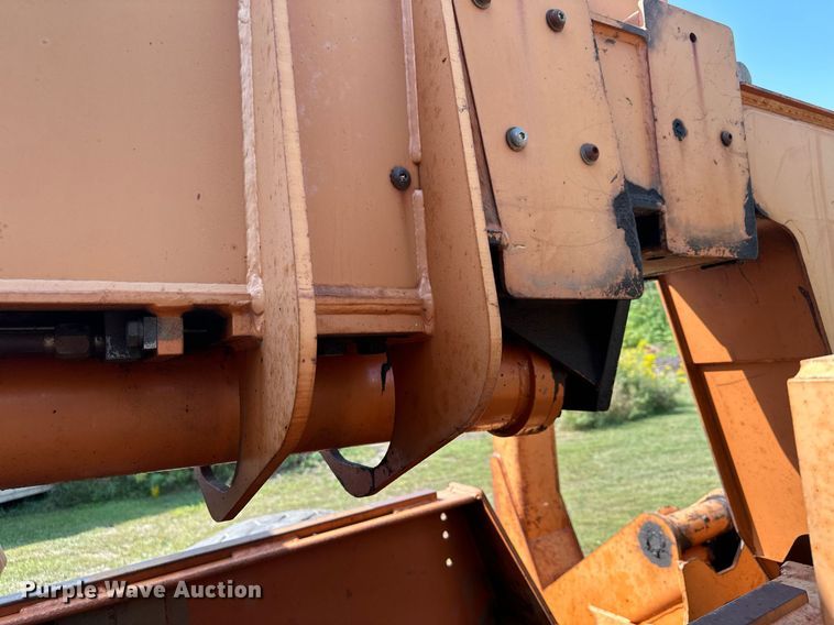 image for item MQ9391 Lull 1044C-54 telehandler