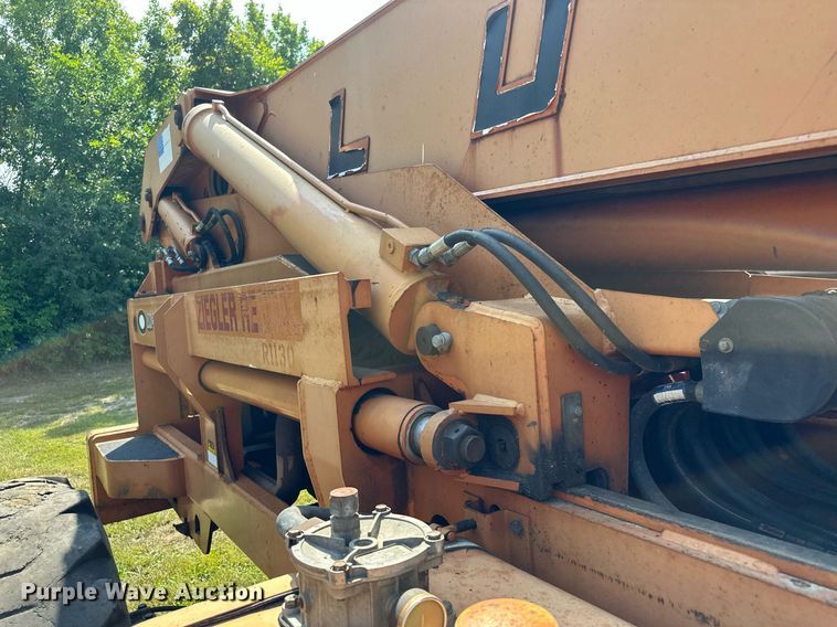 image for item MQ9391 Lull 1044C-54 telehandler