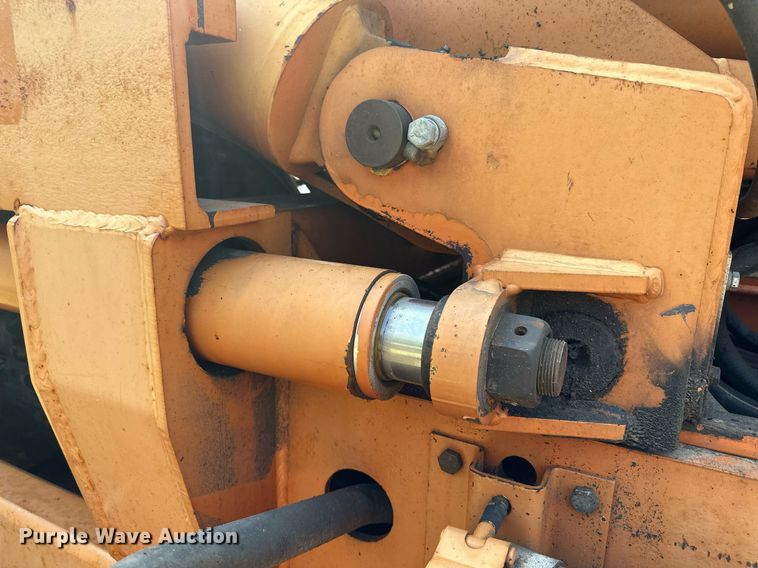 image for item MQ9391 Lull 1044C-54 telehandler