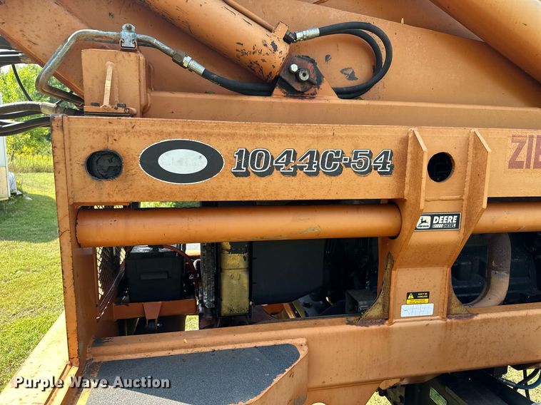 image for item MQ9391 Lull 1044C-54 telehandler