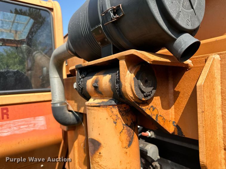 image for item MQ9391 Lull 1044C-54 telehandler