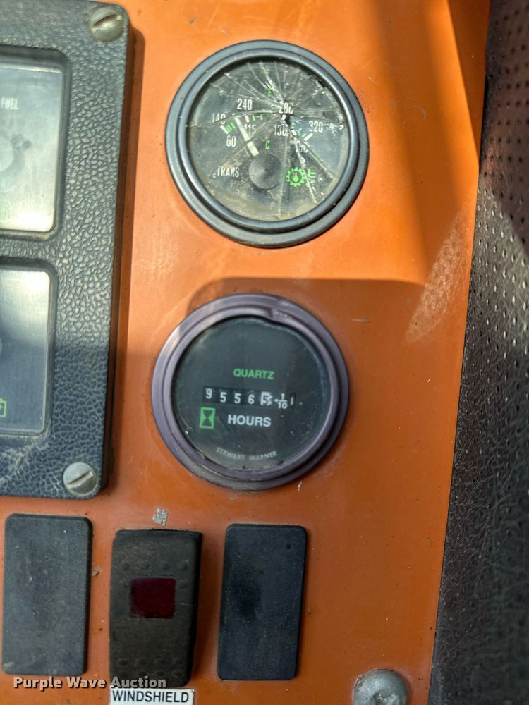 image for item MQ9391 Lull 1044C-54 telehandler