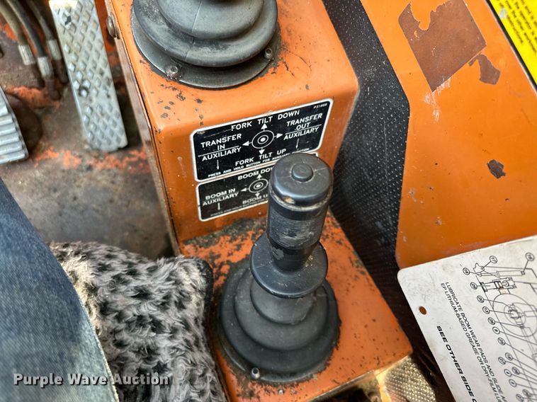 image for item MQ9391 Lull 1044C-54 telehandler