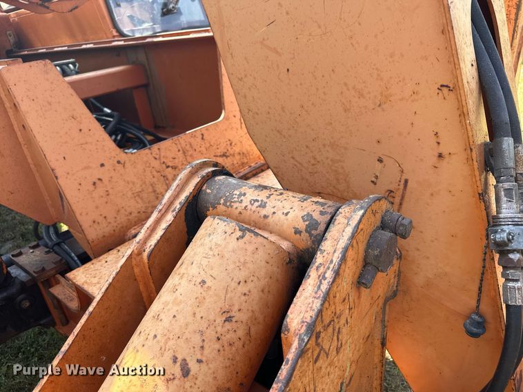 image for item MQ9391 Lull 1044C-54 telehandler