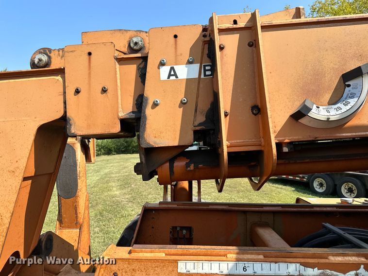 image for item MQ9391 Lull 1044C-54 telehandler