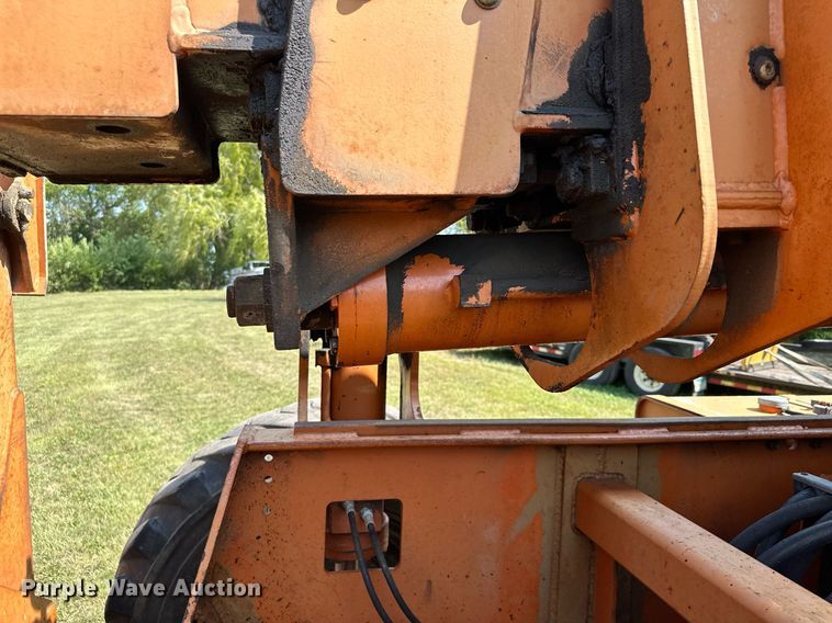 image for item MQ9391 Lull 1044C-54 telehandler