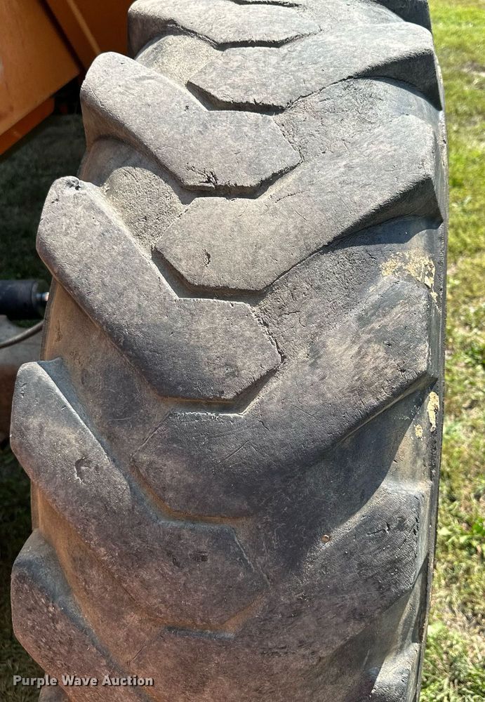 image for item MQ9391 Lull 1044C-54 telehandler