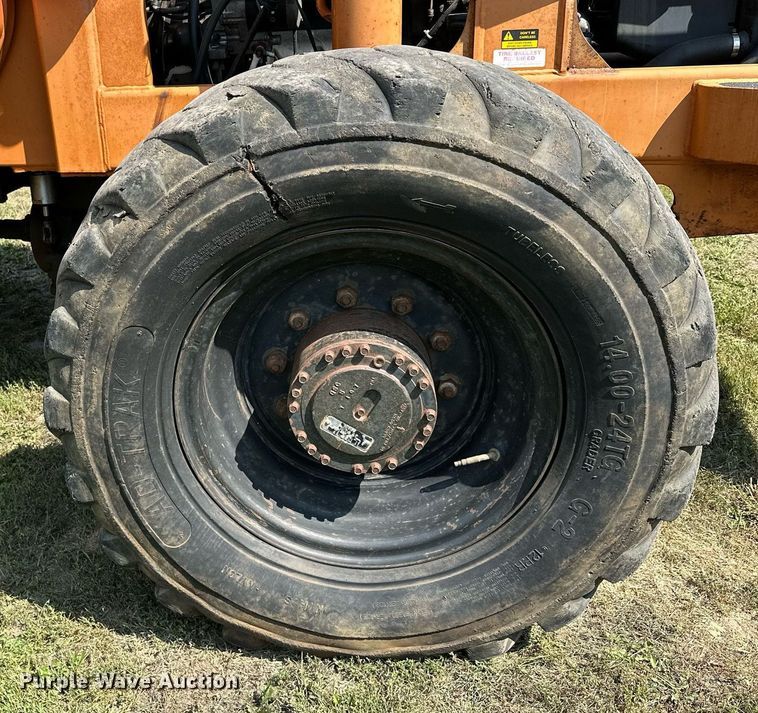 image for item MQ9391 Lull 1044C-54 telehandler