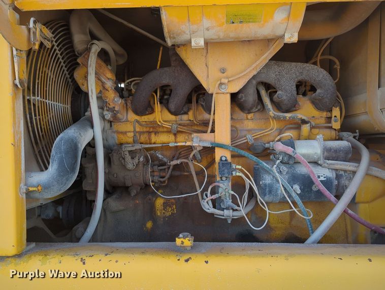 image for item MY9931 1989 John Deere 670B  motor grader