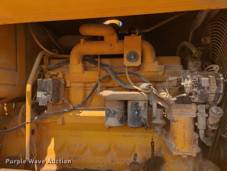 image for item MY9931 1989 John Deere 670B  motor grader