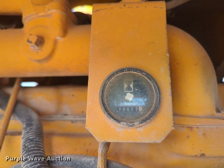 image for item MY9931 1989 John Deere 670B  motor grader