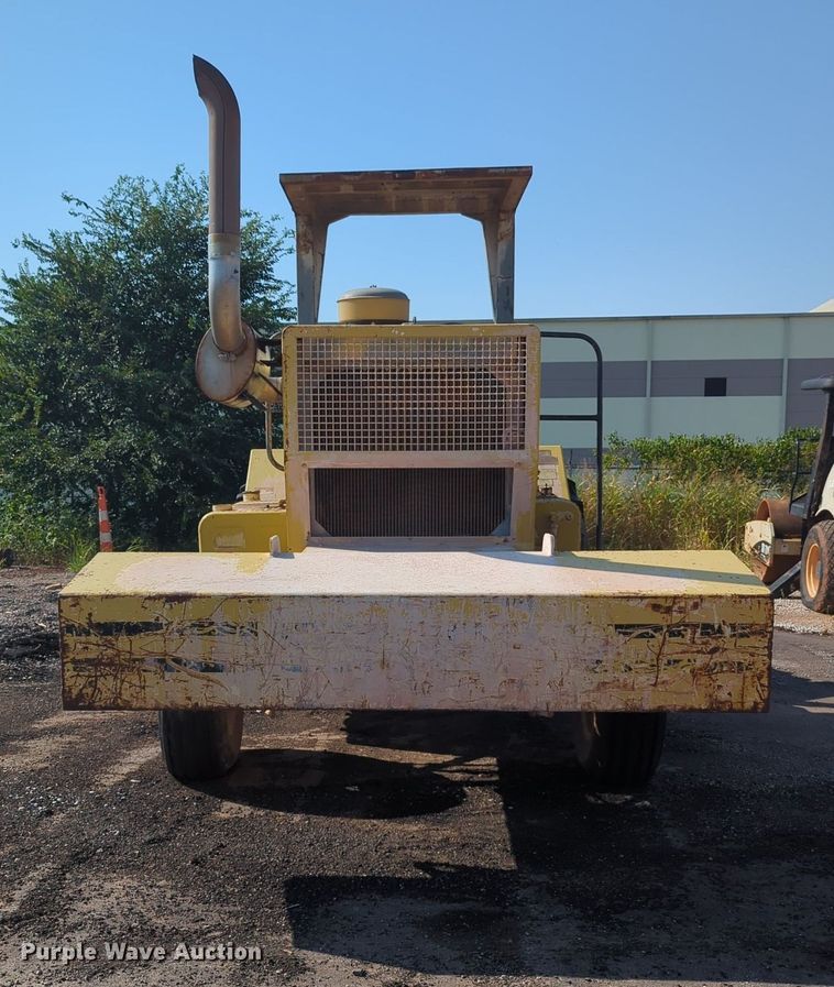 image for item MY9932 1991 Bomag MPH100R  soil stabilizer / recycler