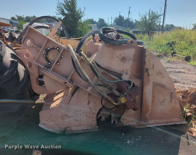 image for item MY9932 1991 Bomag MPH100R  soil stabilizer / recycler